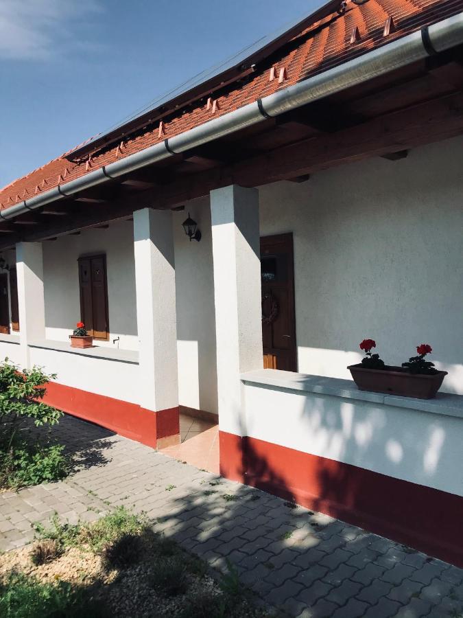 Katica Vendégház Tarcal Exterior foto